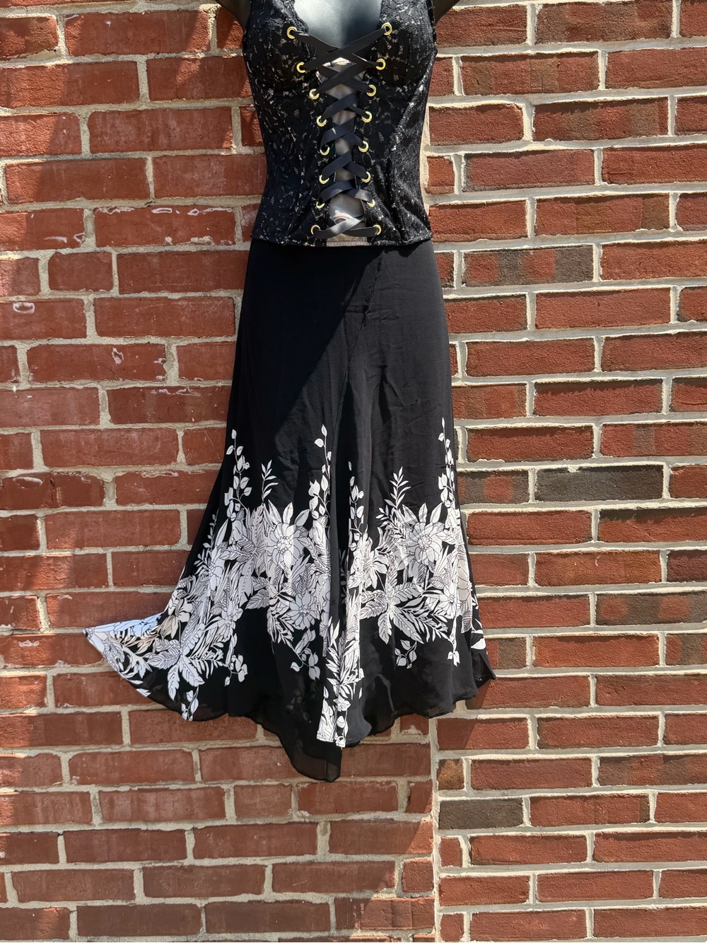 Black Floral Border Midi Skirt - Black